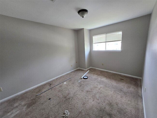 Building Photo - 7942 Grow Ln