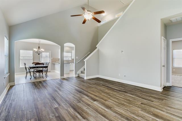 Building Photo - 1229 Artesia Dr