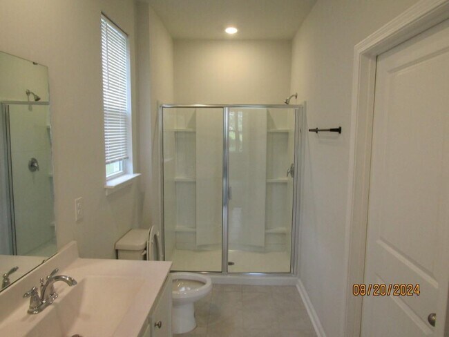 Building Photo - 2155 Ainsley Dr