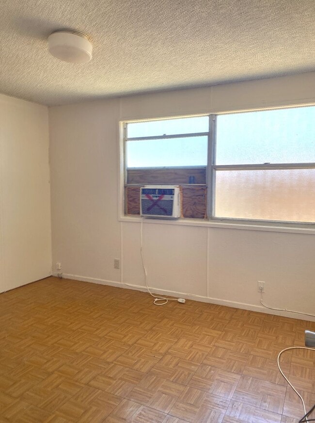 Building Photo - 3/1 | 2 car carport | $2,100.00 | avail 7/...