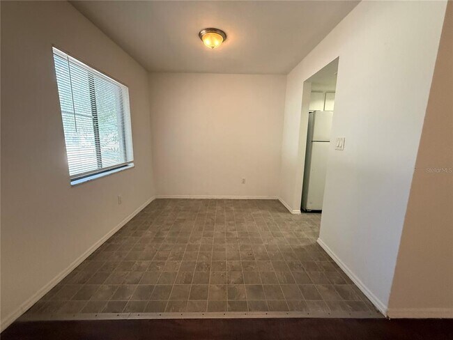 Building Photo - 421 SW 67th Terrace