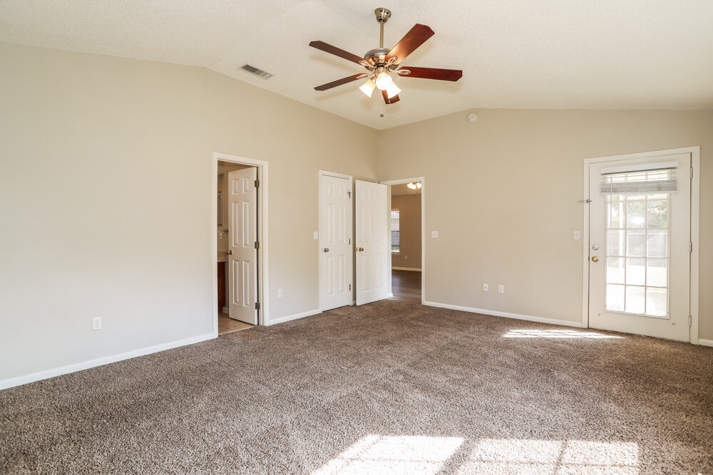 Building Photo - 7410 Carriage Side Ct