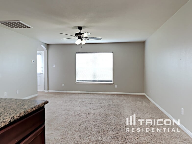Building Photo - 22715 Bauer Sky Dr