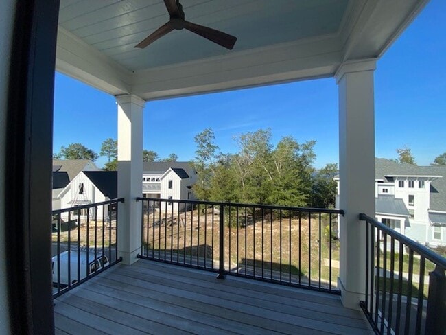 Building Photo - Welcome to our luxurious townhouse in the ...