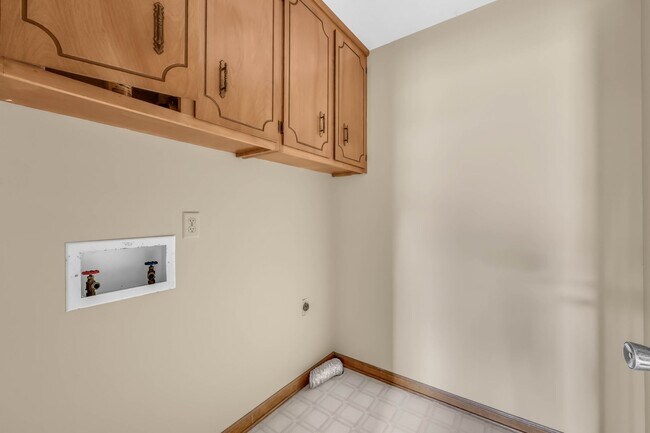 Building Photo - 532 Brentwood Cir