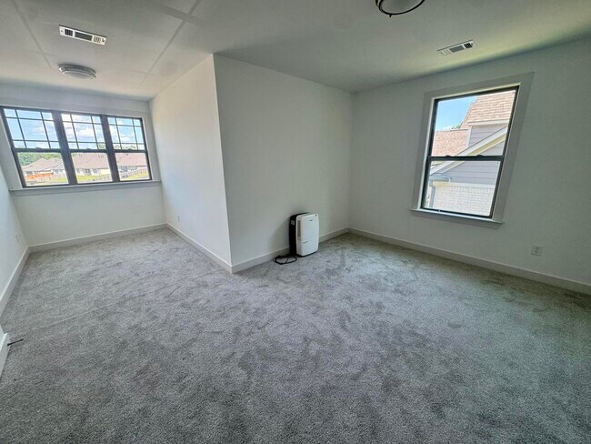 Building Photo - 595 Mount Laurel Dr