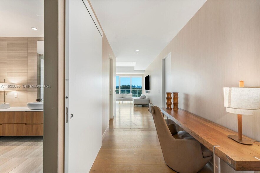 Building Photo - 4701 N Meridian Ave