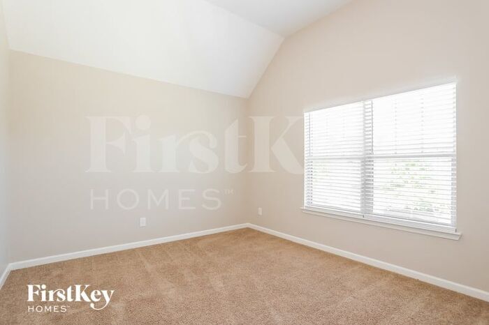 Building Photo - 4247 Sir Dixon Dr