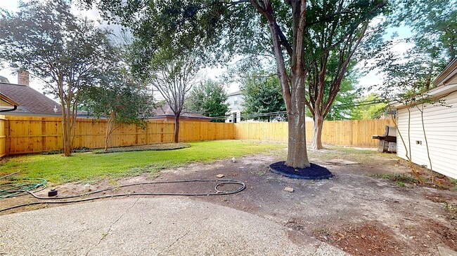 Building Photo - 5731 S Braeswood Blvd