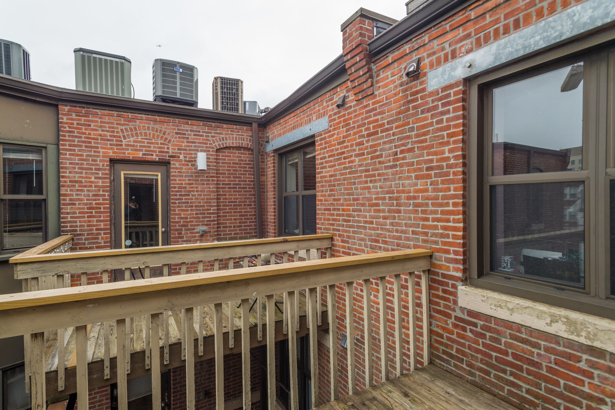 Building Photo - 103 Gainsborough St