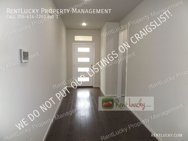 Building Photo - 24520 95th Pl S