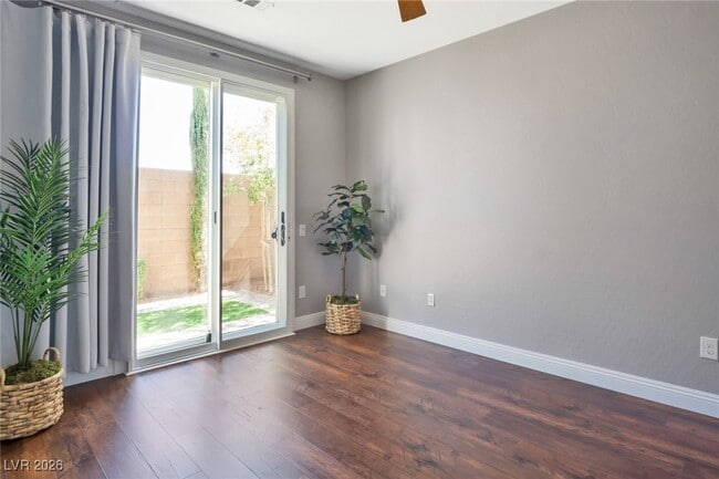 Building Photo - 2000 Solvang Mill Dr