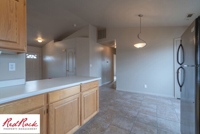 Building Photo - 1178 E 300 S