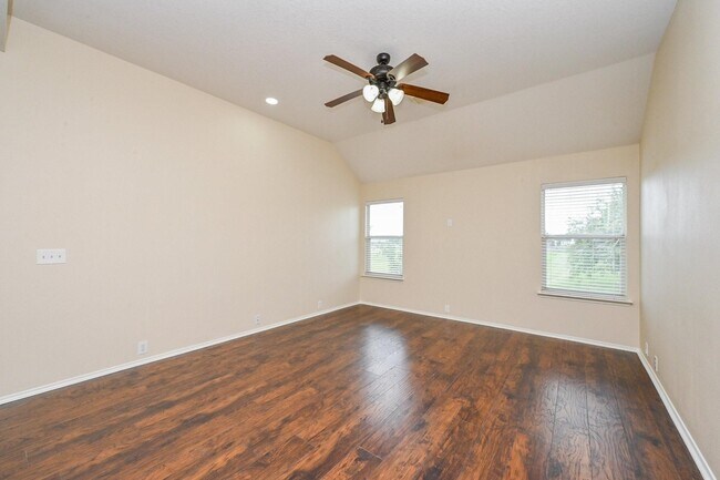 Building Photo - 11011 Glenora Dr