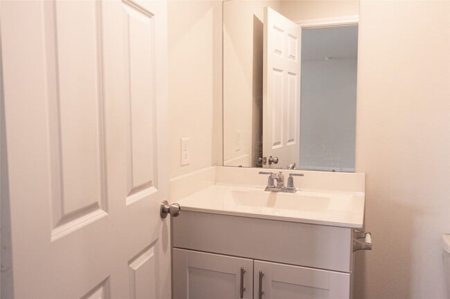 Building Photo - 14511 Sweet Cherry Dr