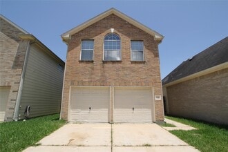 Building Photo - 814 Forest Thicket Ln