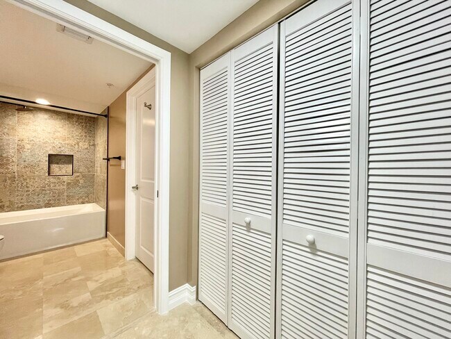 Building Photo - 99 SE Mizner Blvd