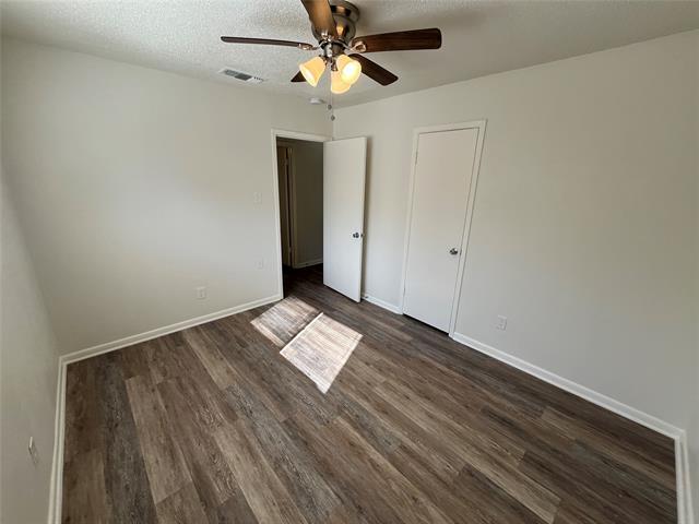 Building Photo - 824 Johnnie Row