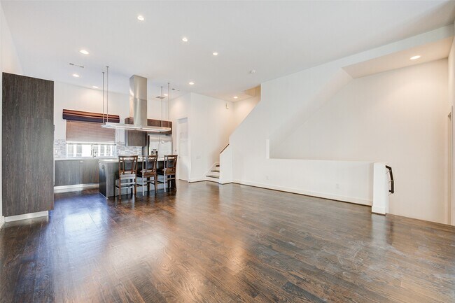 Building Photo - 2333 Sperber Ln