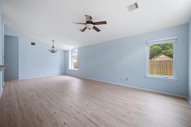 Building Photo - 903 Settlement Cove