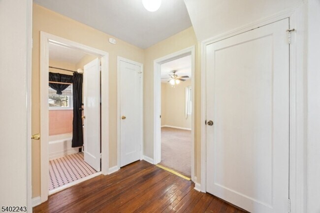 Building Photo - 298 Newark Ave