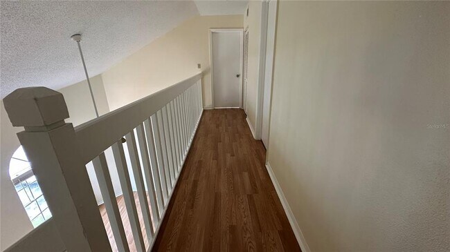 Building Photo - 405 Fountainhead Cir
