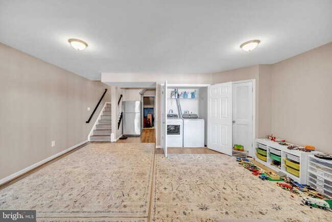 Building Photo - 6340 Cullen Pl