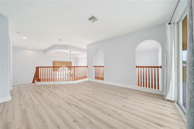 Building Photo - 2333 Pinehurst Ct