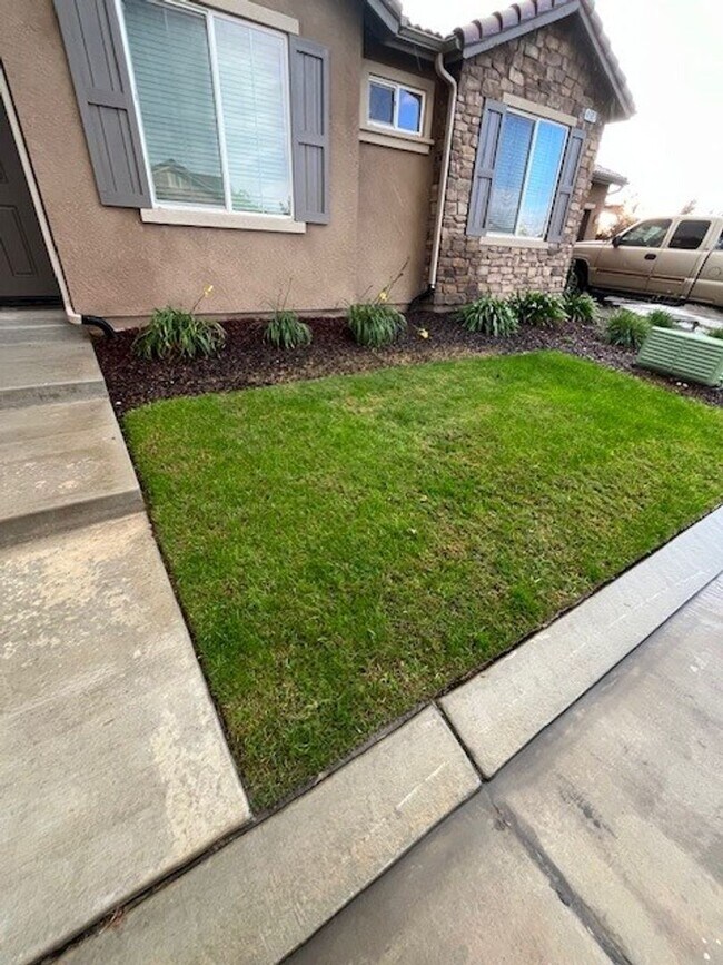 Building Photo - Available Now!