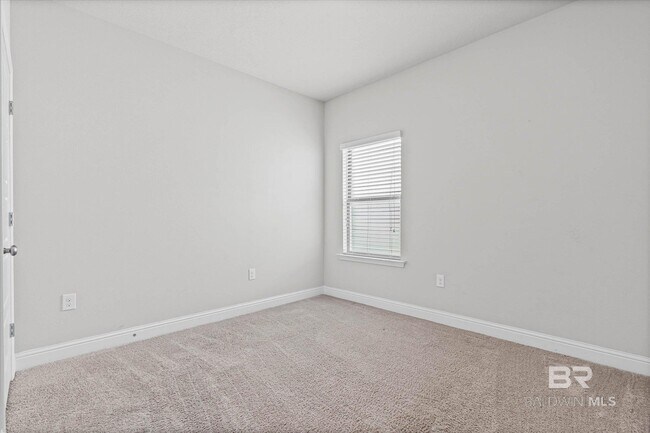 Building Photo - 21549 Yosemite Blvd