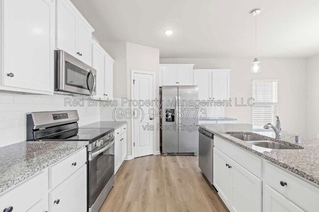 Building Photo - 7113 Stoney Wood Ln
