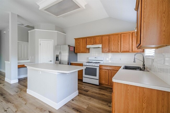 Building Photo - 5928 Lomita Verde Cir