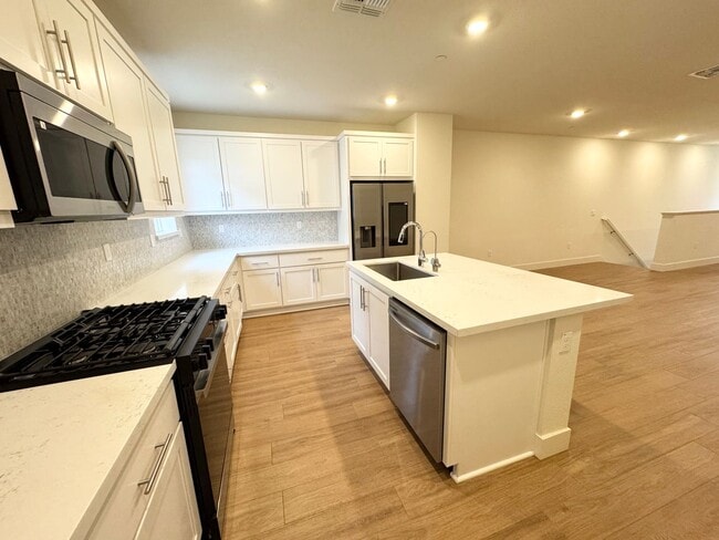 Building Photo - Perfect Shape Dublin Home in The Boulevard...