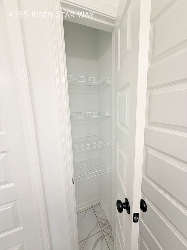 Building Photo - 4195 Risen Star Way