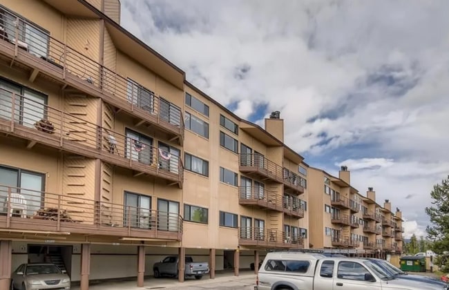 Building Photo - 2 bed plus large loft! All utilities inclu...