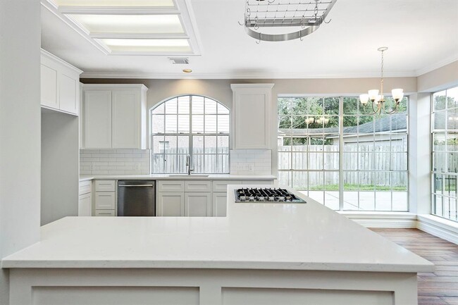 Building Photo - 22211 Mission Hills Ln