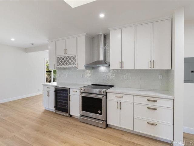 Building Photo - 2980 Los Alisos Dr