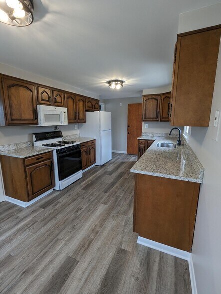 Kitchen - 1 Stone Ave