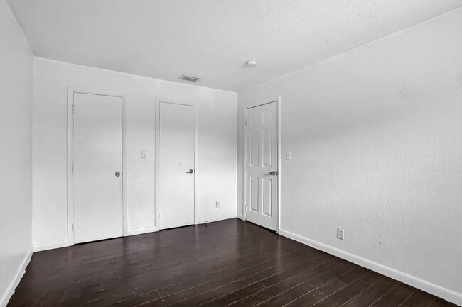 Building Photo - 2719 NW 39th Terrace