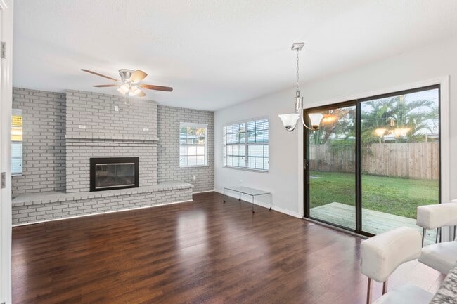 Building Photo - 353 Shirley Ave