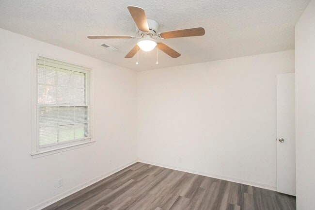 Building Photo - 108 Panamint Dr