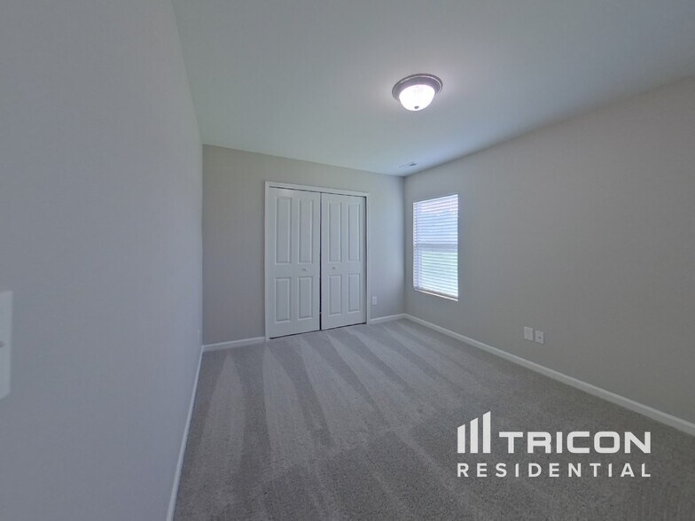 Building Photo - 11505 Sweetbriar Ridge Dr