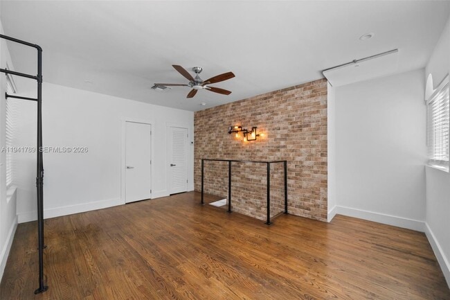 Building Photo - 739 2nd St