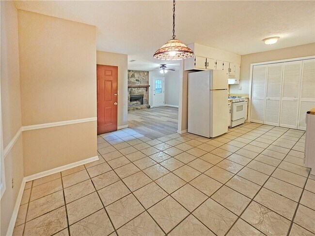 Building Photo - 2752 Northwood Ct