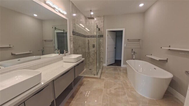 Building Photo - 1835 Brentwood Ct