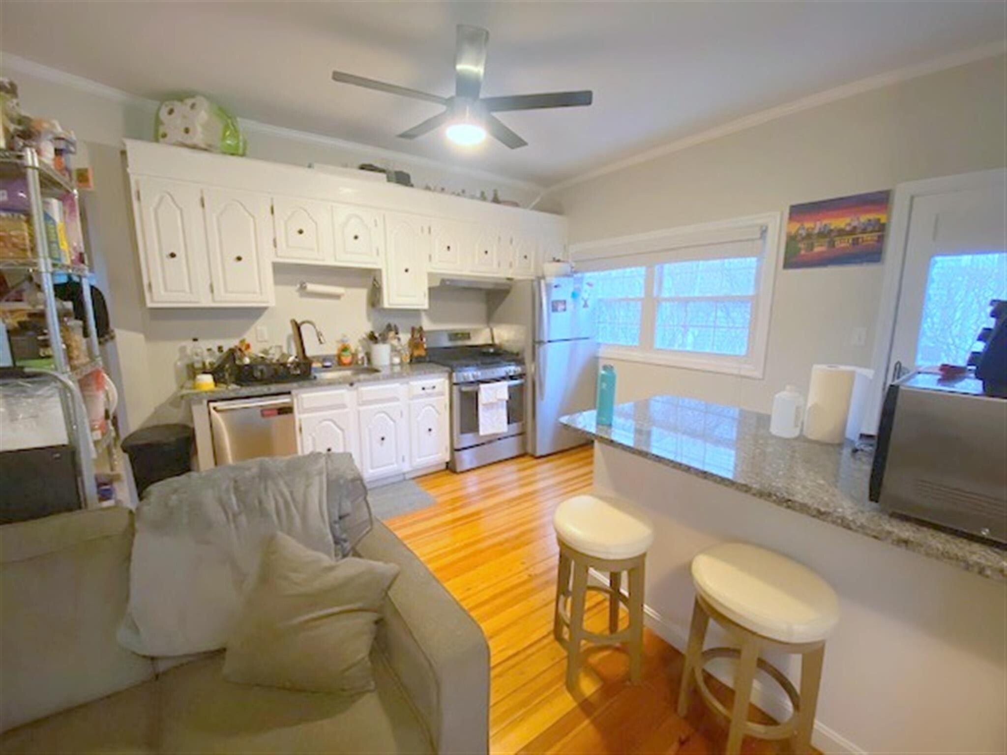 Building Photo - 519 Main St