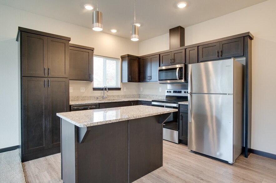 Primary Photo - Falcon Heights Townhomes
