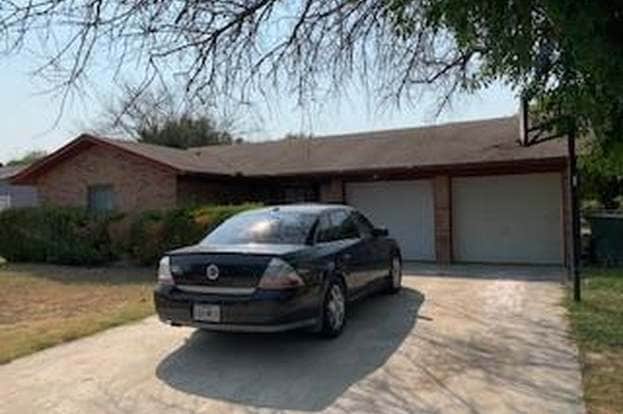 Building Photo - 2303 Daisy Dr