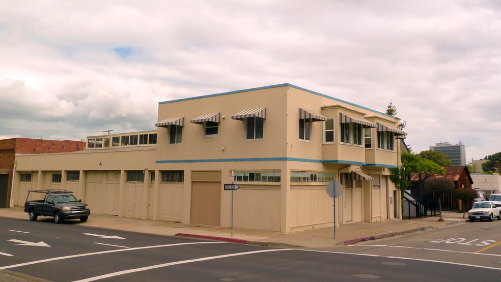 Exterior - 403 Green St