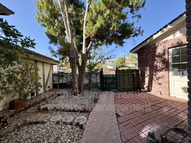 Building Photo - 3115 Madera Ct